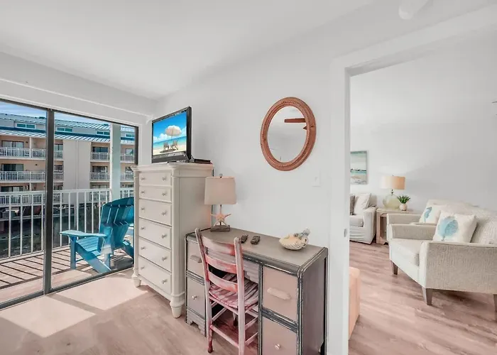 Romar 213 By Current Tides Vacation Holiday home