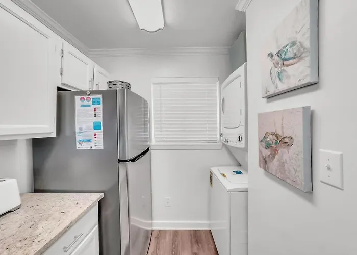 Romar 213 By Current Tides Vacation Holiday home *