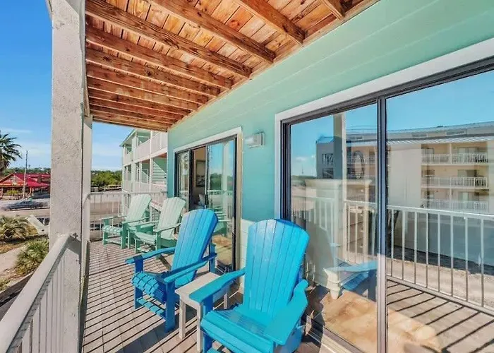 Romar 213 By Current Tides Vacation Holiday home